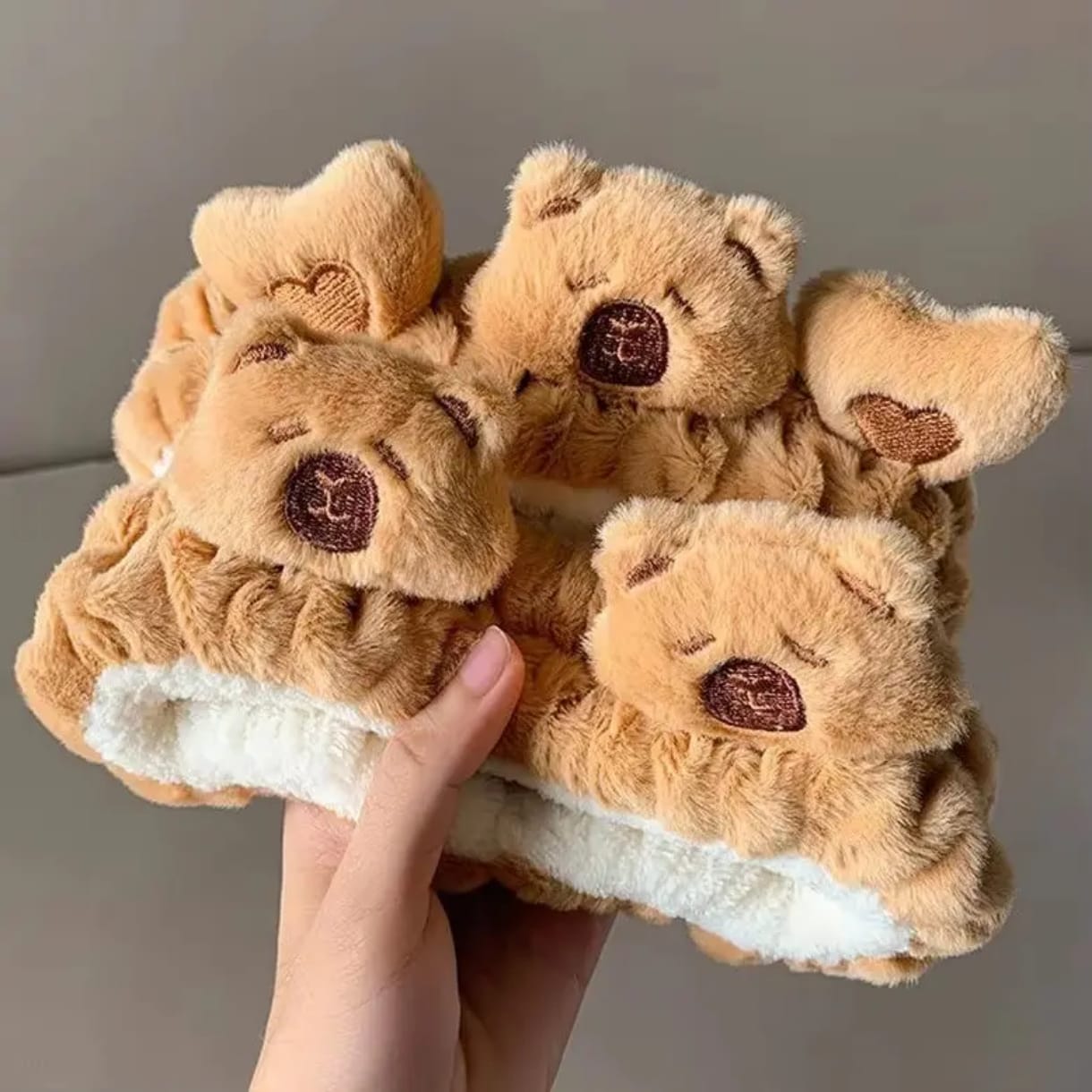VINCHA DE MAQUILLAJE CAPYBARA